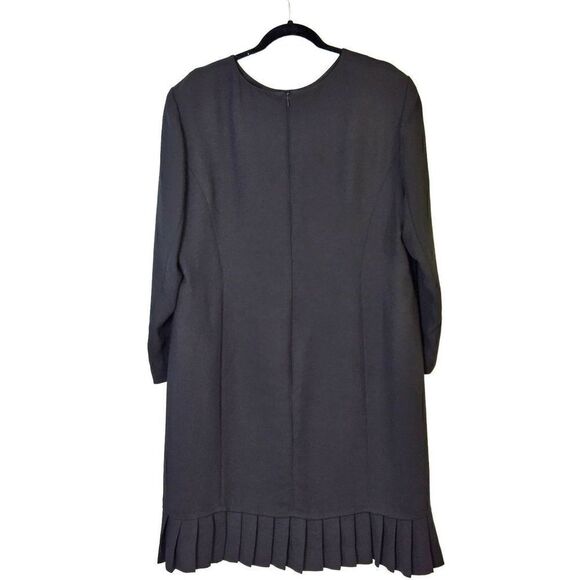 Draper's & Damon's black long sleeved dress. Size 18P. - Picture 2 of 3